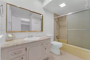 200 Diplomat Pkwy, Hallandale Beach, FL 33009 - Photo 21