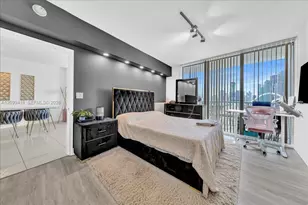 1750 N Bayshore Dr, Miami, FL 33132 - Photo 15