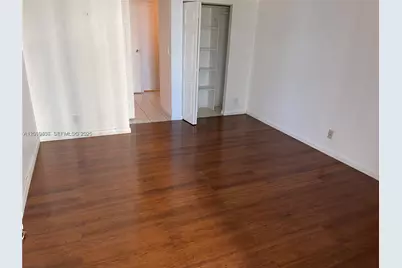 100 Bayview Dr #812, Sunny Isles Beach, FL 33160 - Photo 11