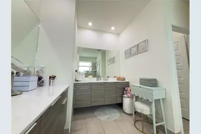 16001 NW 87th Ct, Miami Lakes, FL 33018 - Photo 35