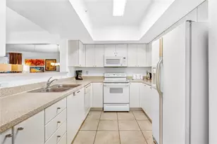 17375 Collins Ave, Sunny Isles Beach, FL 33160 - Photo 5