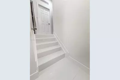 3418 W 108th St, Hialeah, FL 33018 - Photo 11