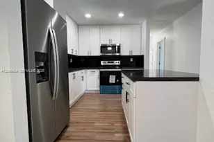 7025 SW 16th Ct, Pembroke Pines, FL 33023 - Photo 19