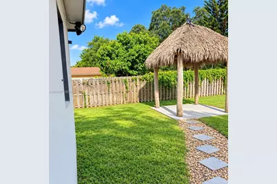 2182 NW 91st St #1, Miami, FL 33147 - Photo 7