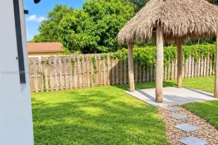 2182 NW 91st St, Miami, FL 33147 - Photo 7
