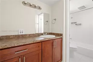 8870 Fontainebleau Blvd, Miami, FL 33172 - Photo 21