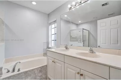 1309 Lucaya Dr, Riviera Beach, FL 33404 - Photo 15
