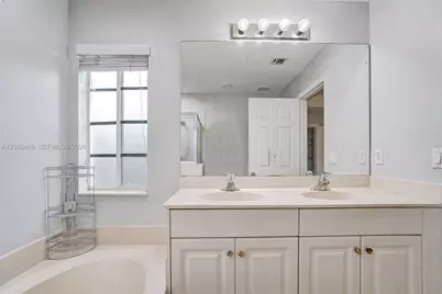1309 Lucaya Dr, Riviera Beach, FL 33404 - Photo 5