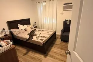 1607 NW 16th Ave, Miami, FL 33125 - Photo 3