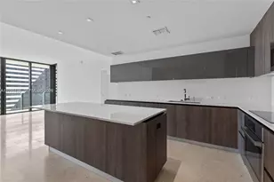 88 SW 7th St, Miami, FL 33130 - Photo 3