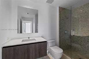 88 SW 7th St, Miami, FL 33130 - Photo 17