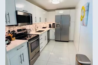 7501 E Treasure Dr #7D, North Bay Village, FL 33141 - Photo 3
