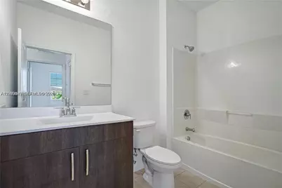 1121 NW 41st Ln, Lauderhill, FL 33313 - Photo 5