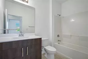 1121 NW 41st Ln, Lauderhill, FL 33313 - Photo 5