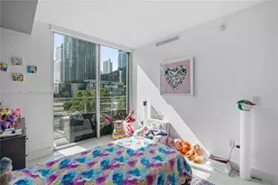 92 SW 3rd St, Miami, FL 33130 - Photo 21