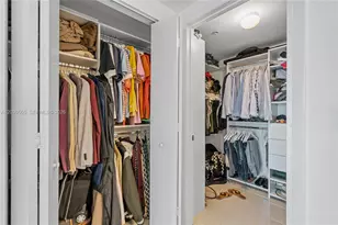 92 SW 3rd St, Miami, FL 33130 - Photo 25