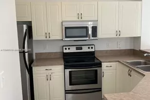 4871 Via Palm Lakes, West Palm Beach, FL 33417 - Photo 3