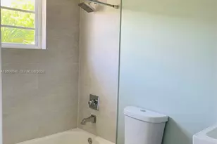 1100 10th St, Miami Beach, FL 33139 - Photo 5