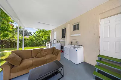 2420 NW 34th St, Miami, FL 33142 - Photo 23