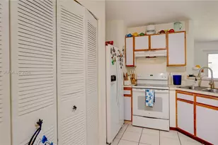3409 NW 44th St, Oakland Park, FL 33309 - Photo 29