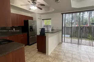 5803 Siena Ln, Hollywood, FL 33021 - Photo 9