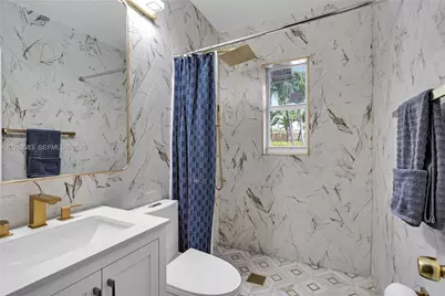 437 NE 107th St, Miami, FL 33161 - Photo 21