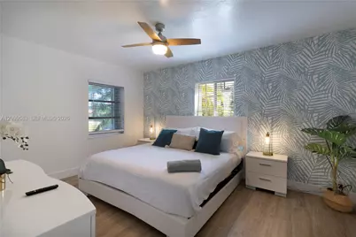437 NE 107th St, Miami, FL 33161 - Photo 11