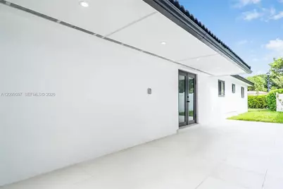 10 NW 100th St, Miami Shores, FL 33150 - Photo 21