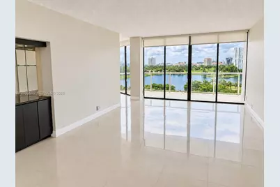 20281 E Country Club Dr #809, Aventura, FL 33180 - Photo 9