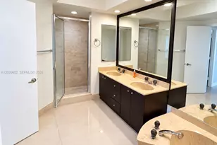 20281 E Country Club Dr, Aventura, FL 33180 - Photo 13