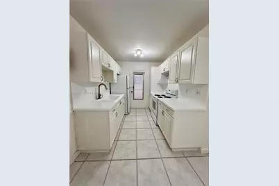 950 Biarritz Dr #4, Miami Beach, FL 33141 - Photo 5