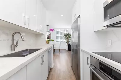 1000 West Ave #1011, Miami Beach, FL 33139 - Photo 9