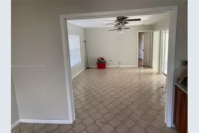 7410 Tropicana St, Miramar, FL 33023 - Photo 7