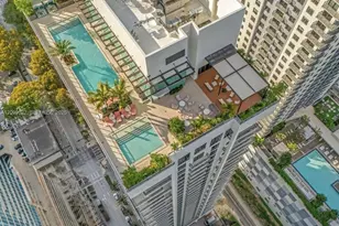 11 NE 6th St, Miami, FL 33132 - Photo 53