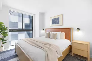 11 NE 6th St, Miami, FL 33132 - Photo 17