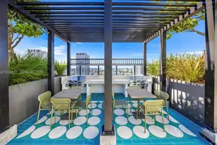 11 NE 6th St, Miami, FL 33132 - Photo 49
