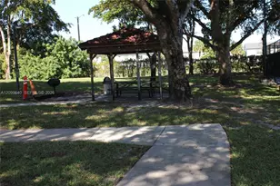 112 Lake Emerald Dr, Oakland Park, FL 33309 - Photo 43