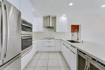 6660 W 13th Ave, Hialeah, FL 33012 - Photo 7