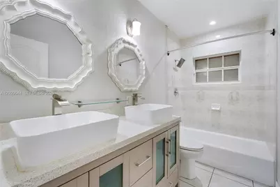 6660 W 13th Ave, Hialeah, FL 33012 - Photo 9