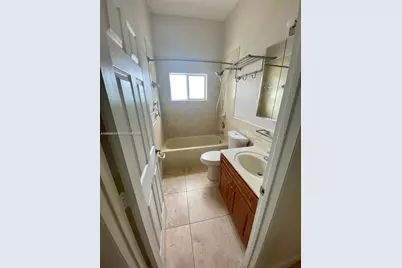 2485 W 5th Ct #B, Hialeah, FL 33010 - Photo 11