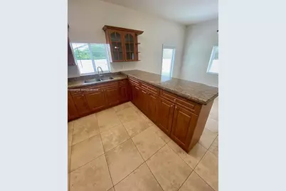 2485 W 5th Ct #B, Hialeah, FL 33010 - Photo 7