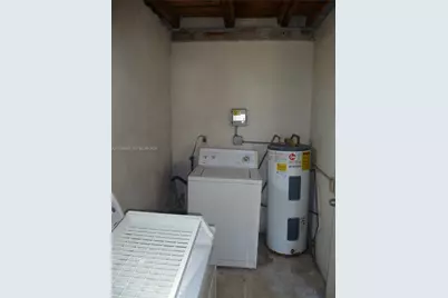 212 NW 6th Ave, Dania Beach, FL 33004 - Photo 13