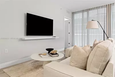 45 SW 9th St #1708, Miami, FL 33130 - Photo 3