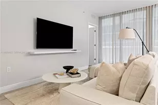 45 SW 9th St, Miami, FL 33130 - Photo 3