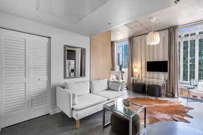 151 SE 1st St #1404, Miami, FL 33131 - Photo 3