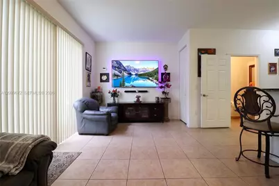 8932 SW 18th St, Miramar, FL 33025 - Photo 9
