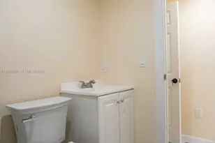 3201 SW 48th Ave, West Park, FL 33023 - Photo 21