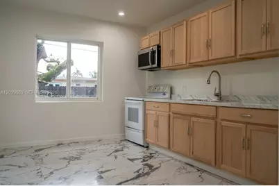 3201 SW 48th Ave, West Park, FL 33023 - Photo 3