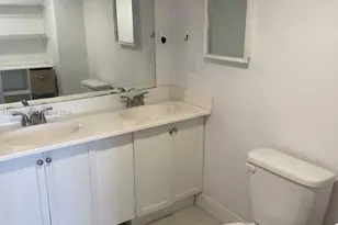 555 NE 15th St, Miami, FL 33132 - Photo 9