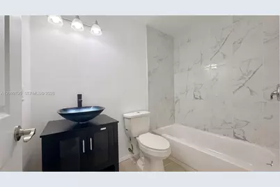 731 SW 24th St SW #5, Vero Beach, FL 32962 - Photo 9